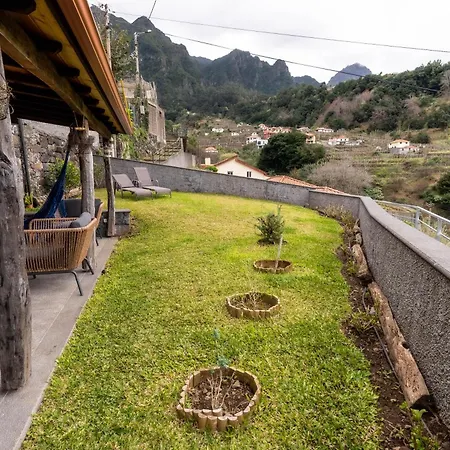 Feriehus Madeira Bird House - House In The Mountains With Garden *