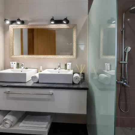 Madeira Bird House - House In The Mountains With Garden Holiday home *