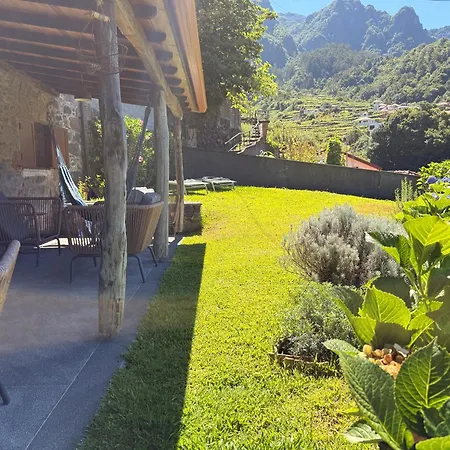 Madeira Bird House - House In The Mountains With Garden * São Vicente
