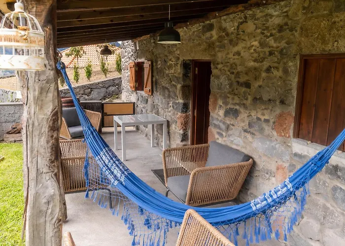 Madeira Bird House - House In The Mountains With Garden *