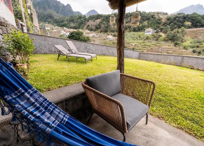 Madeira Bird House - House In The Mountains With Garden *