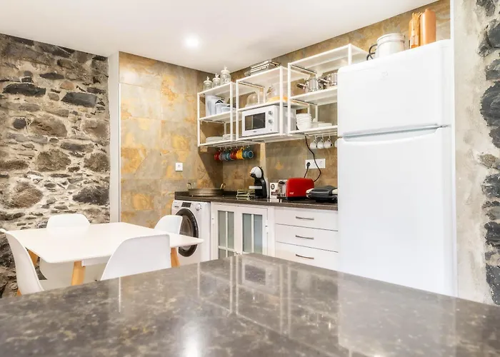 Дом отдыха Madeira Bird House - House In The Mountains With Garden