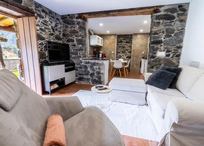 Дом отдыха Madeira Bird House - House In The Mountains With Garden Сан-Висенти