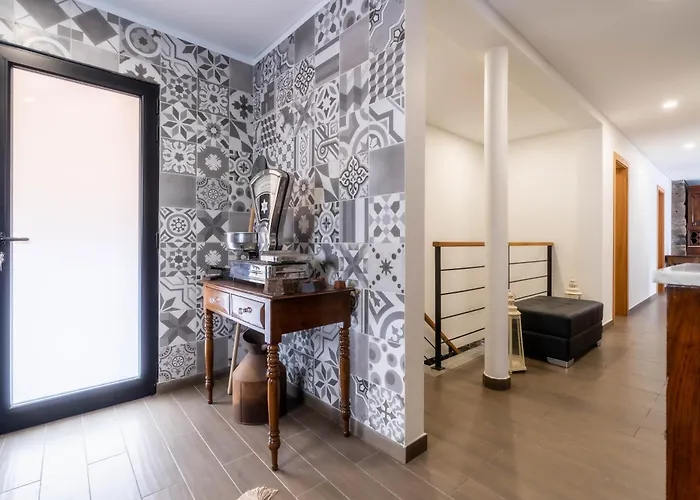 Madeira Bird House - House In The Mountains With Garden Сан-Висенти