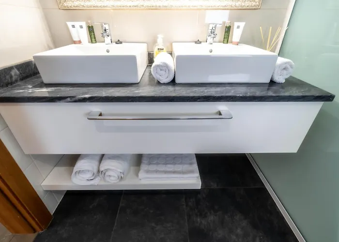 Madeira Bird House - House In The Mountains With Garden Сан-Висенти