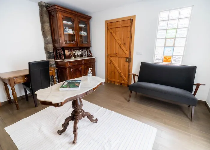 Дом отдыха Madeira Bird House - House In The Mountains With Garden Сан-Висенти